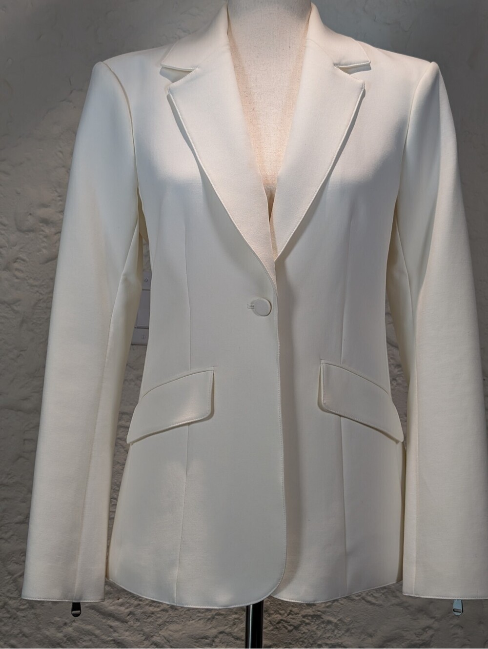 Cinq a Sept 1 Button Blazer with Zipper Trim on back of Sleeves Sz 4 Off Wh $350